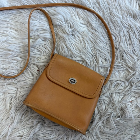 Coach Handbags - Vintage Coach Camel Tan Tango Crossbody Bag 9049
